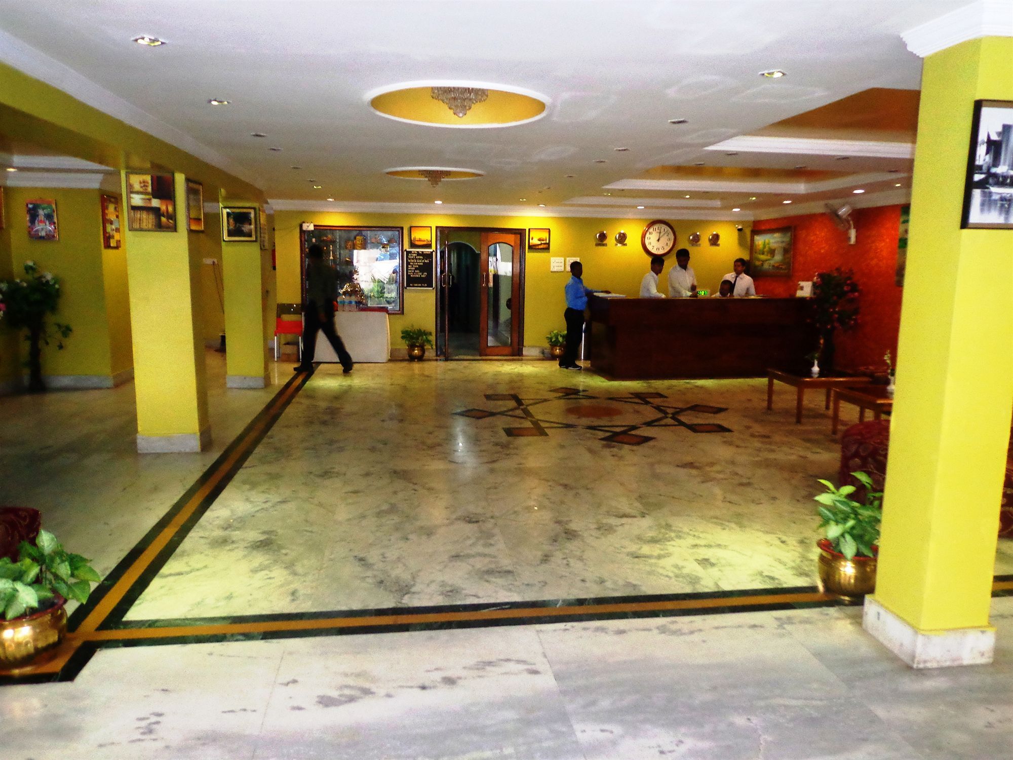Hotel Taj Darbar Bodhgaya מראה חיצוני תמונה