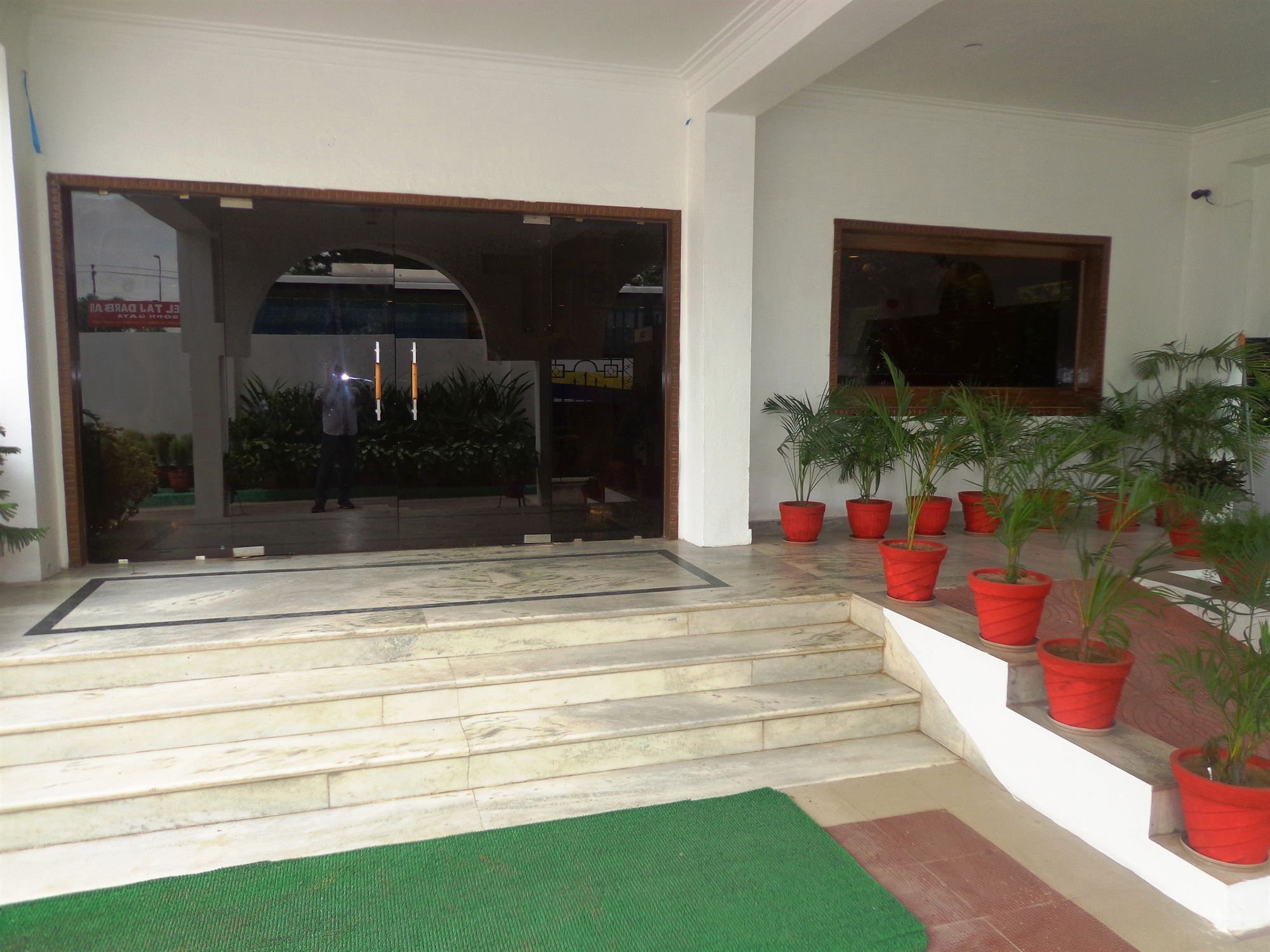 Hotel Taj Darbar Bodhgaya מראה חיצוני תמונה